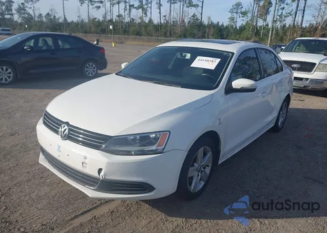 2014 Volkswagen Jetta 2.0L Tdi from USA, damaged, VIN 3VWLL7AJ5EM389420